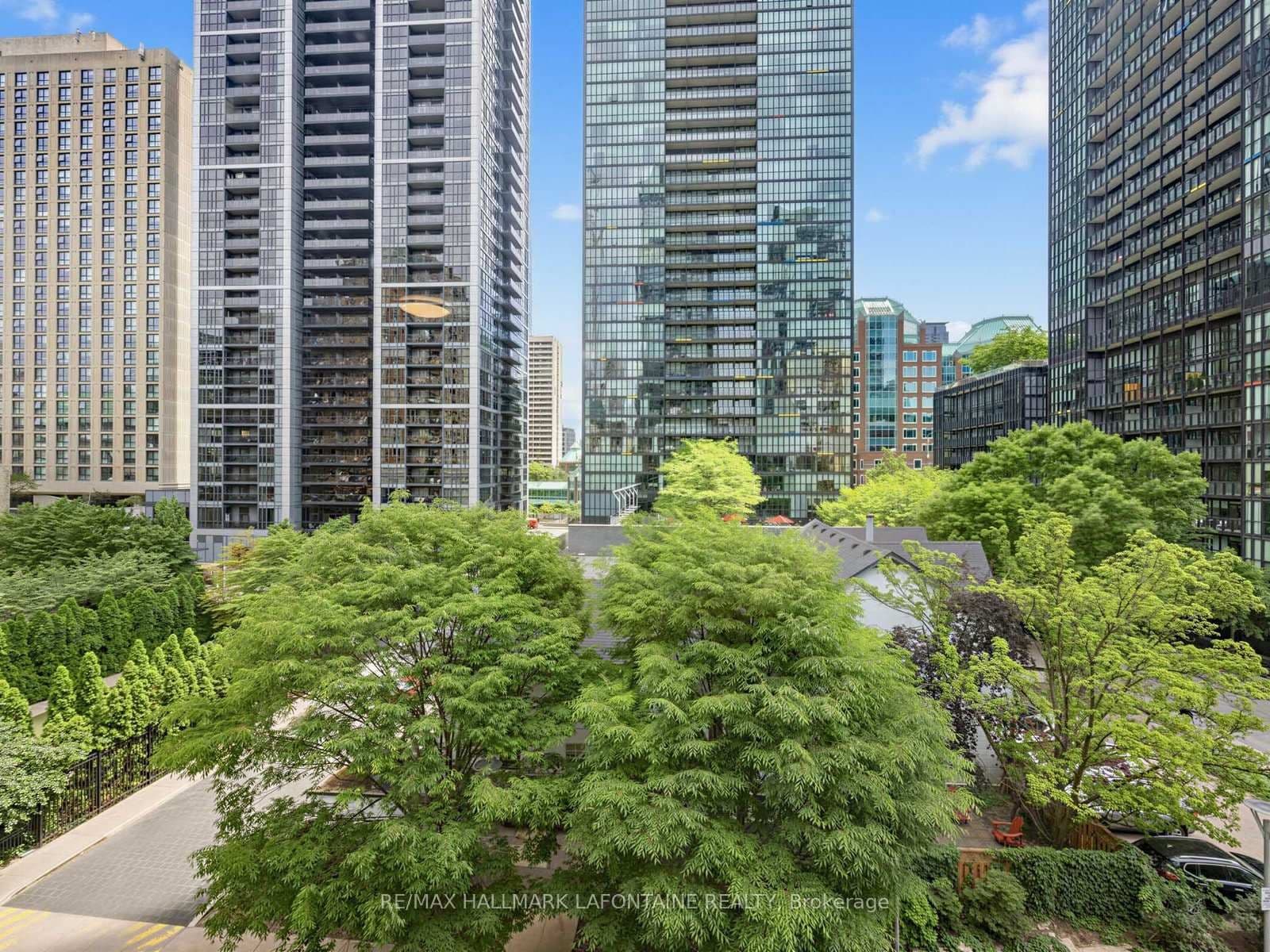 88 Charles Street E, Unit 504 thumbnail 26