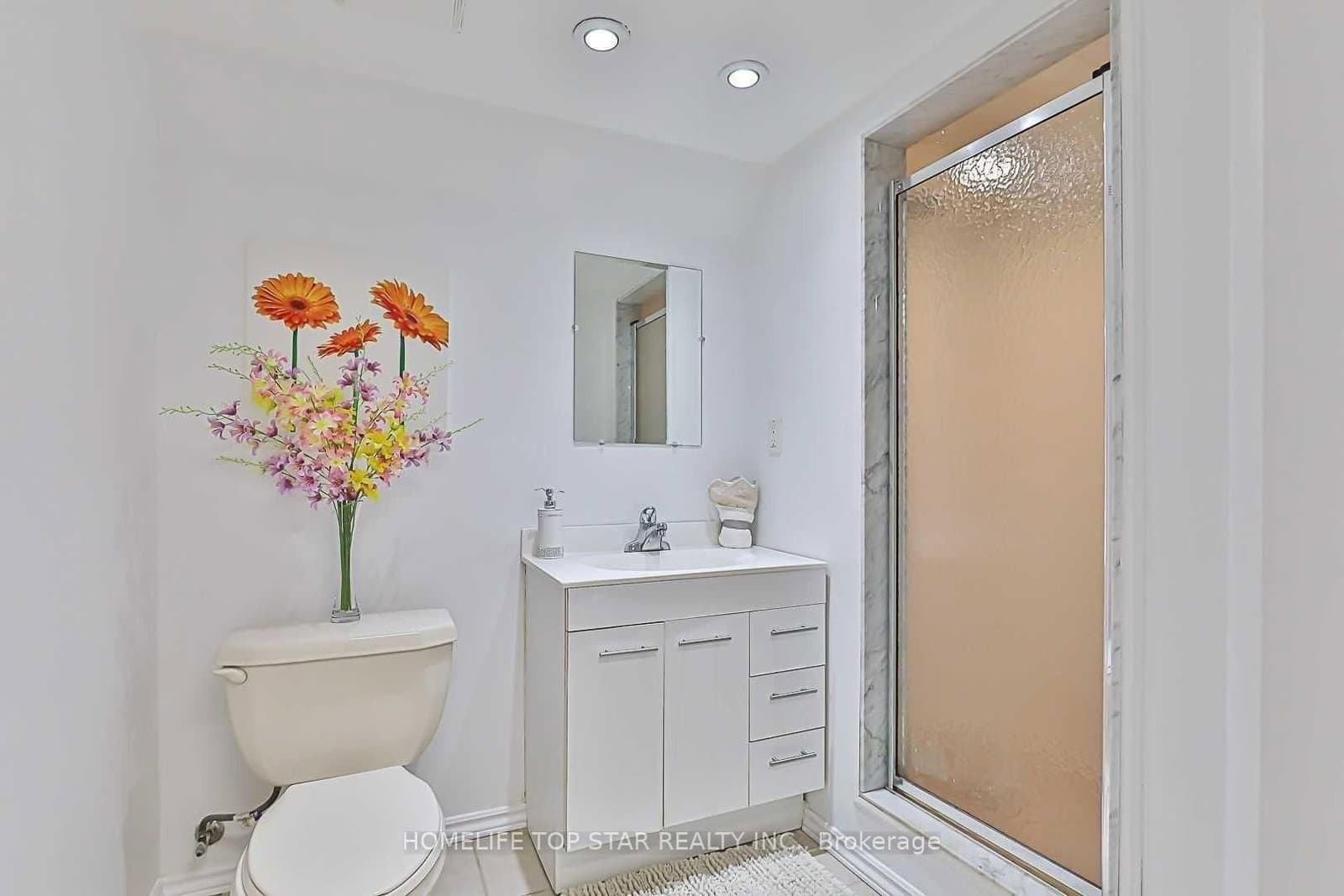 209 W Connaught Avenue, Unit Basement thumbnail 8