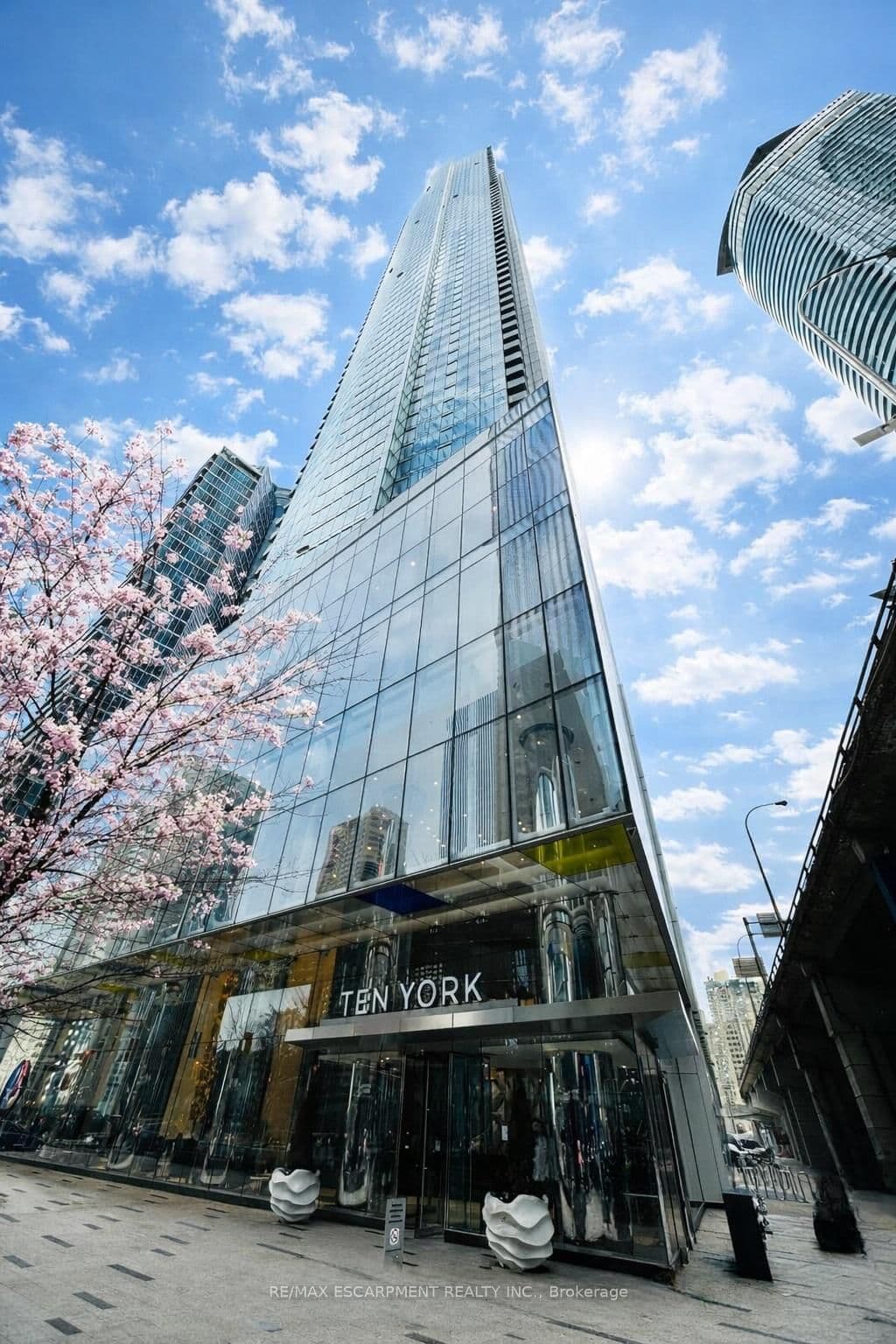 10 York Street, Unit 3807