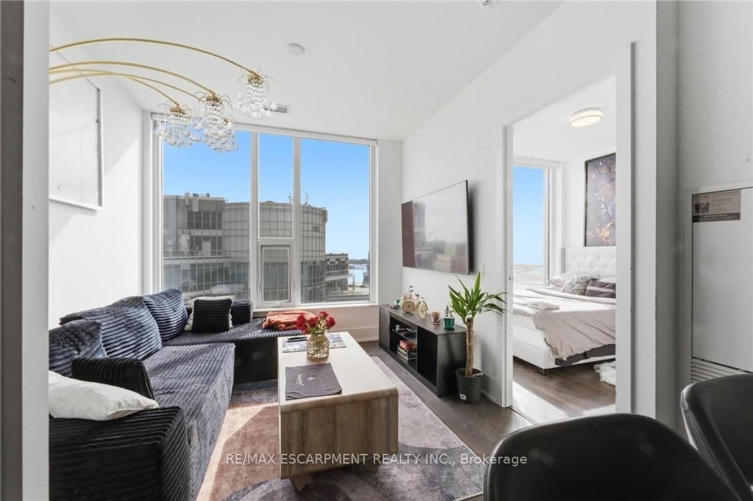 10 York Street, Unit 3807 thumbnail 6