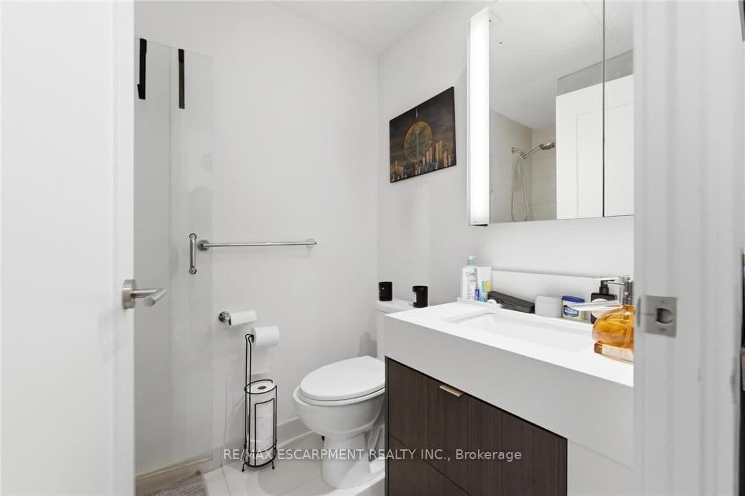 10 York Street, Unit 3807 thumbnail 9