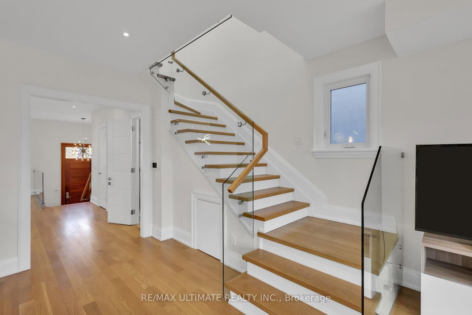 743 Glencairn Avenue thumbnail 15