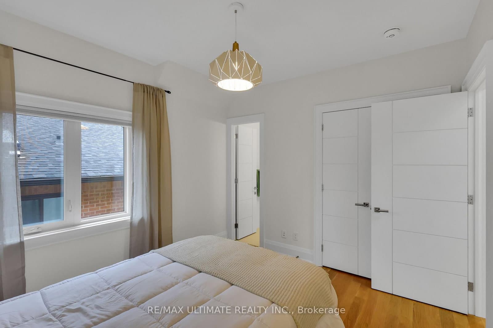 743 Glencairn Avenue thumbnail 23