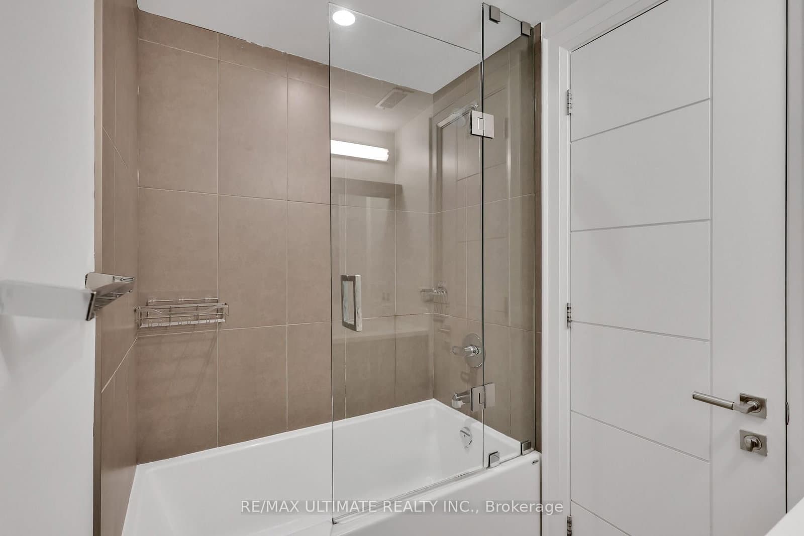 743 Glencairn Avenue thumbnail 43