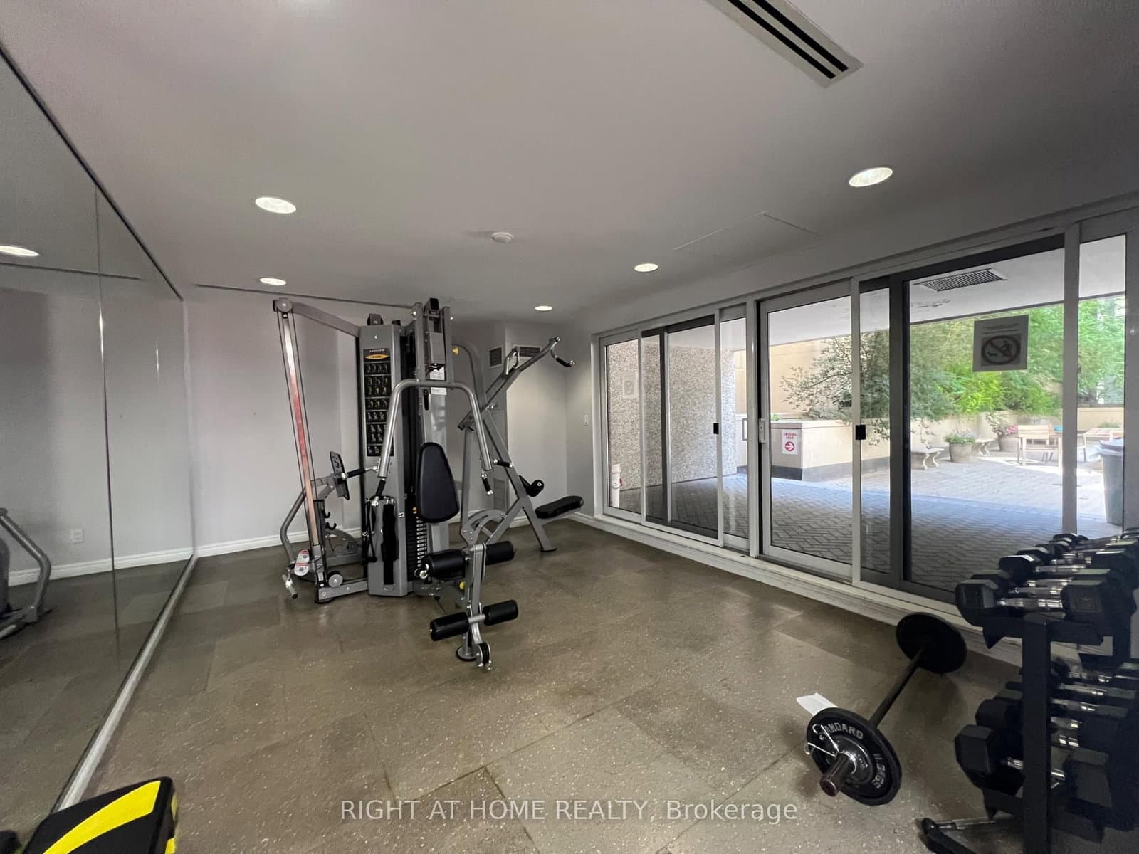55 Bloor Street E, Unit 1702 thumbnail 23