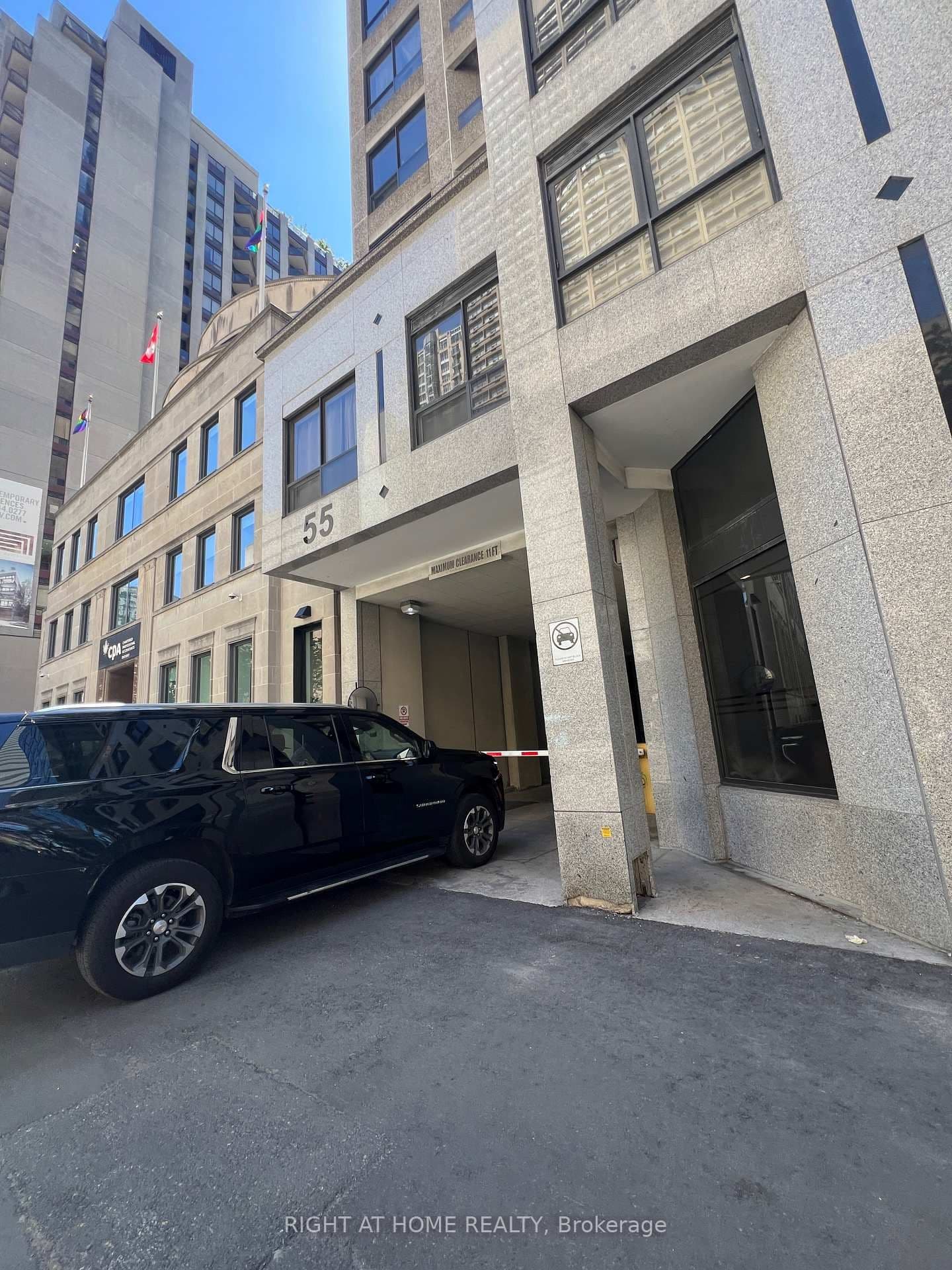 55 Bloor Street E, Unit 1702 thumbnail 26