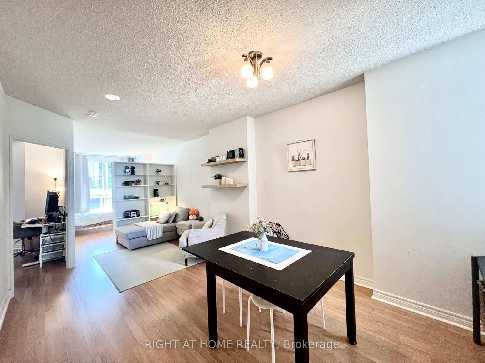 55 Bloor Street E, Unit 1702 thumbnail 3