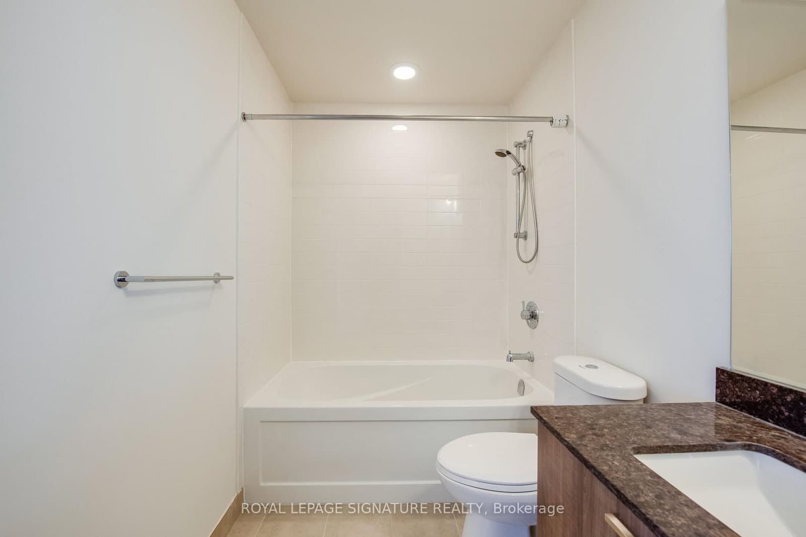 30 Roehampton Avenue, Unit 806 thumbnail 23