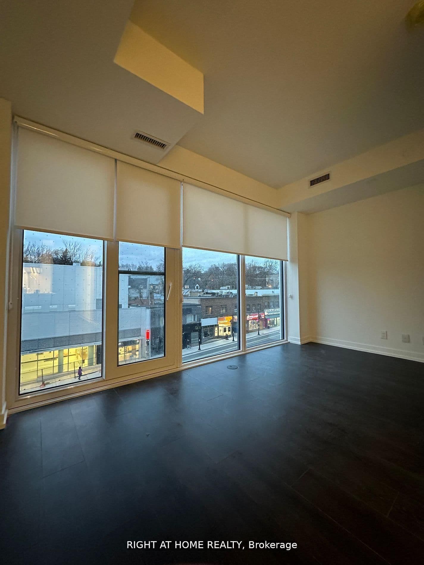 2020 Bathurst Street, Unit 320 thumbnail 11