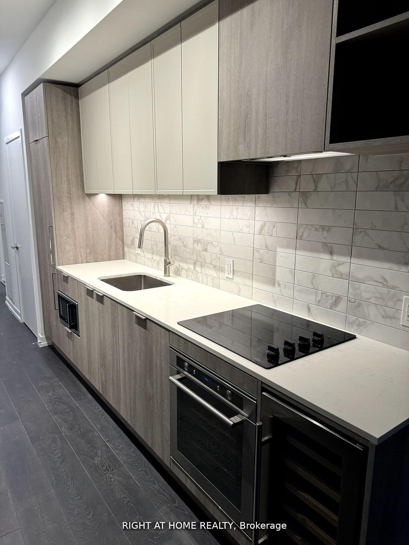 2020 Bathurst Street, Unit 320 thumbnail 13