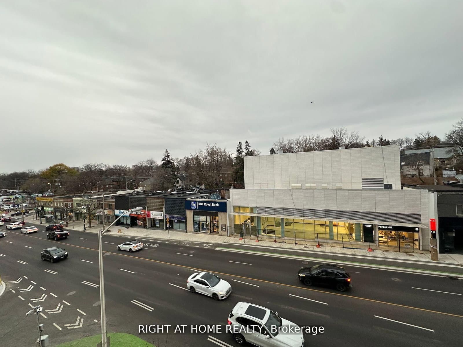 2020 Bathurst Street, Unit 320 thumbnail 4