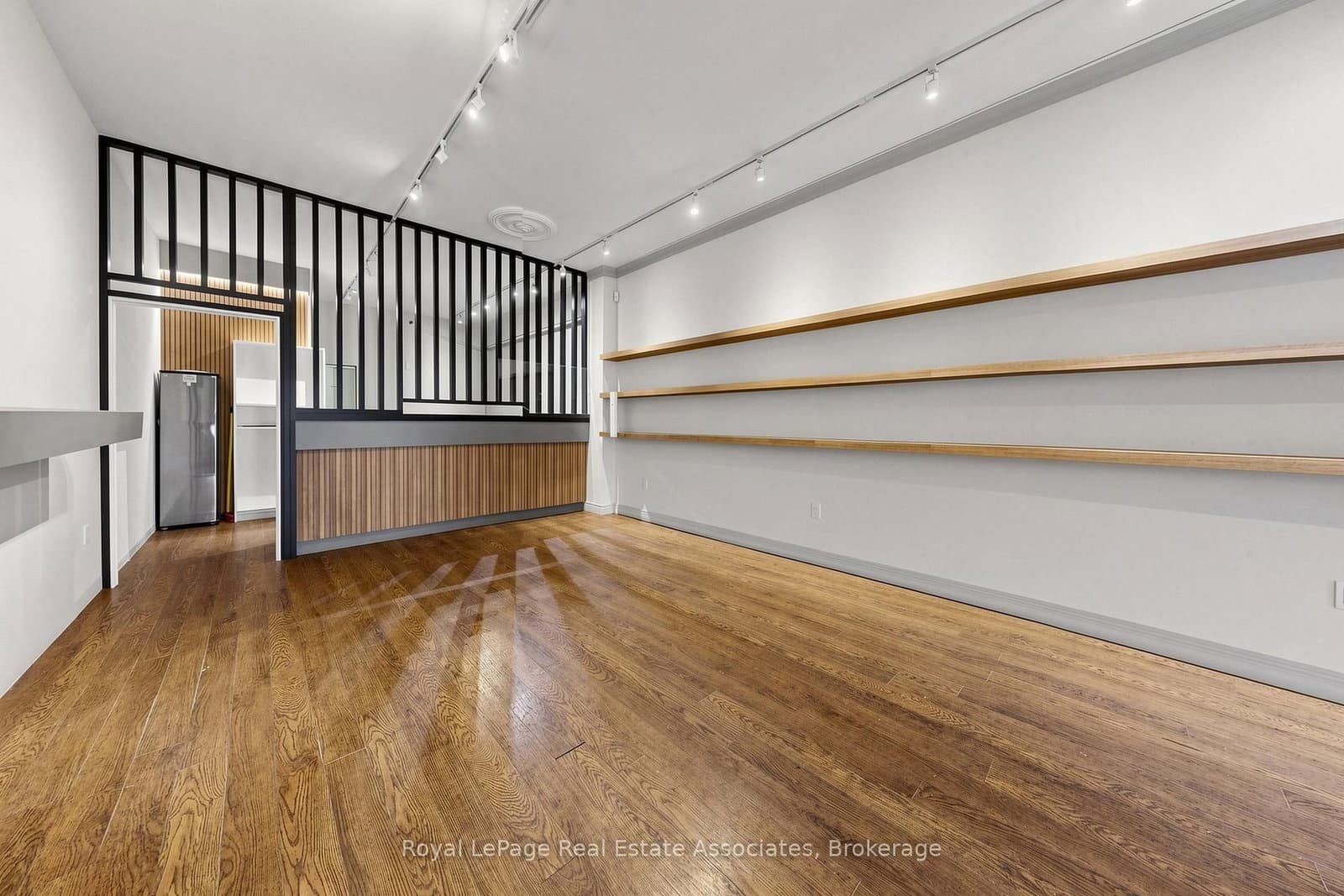 644 Queen Street W thumbnail 14