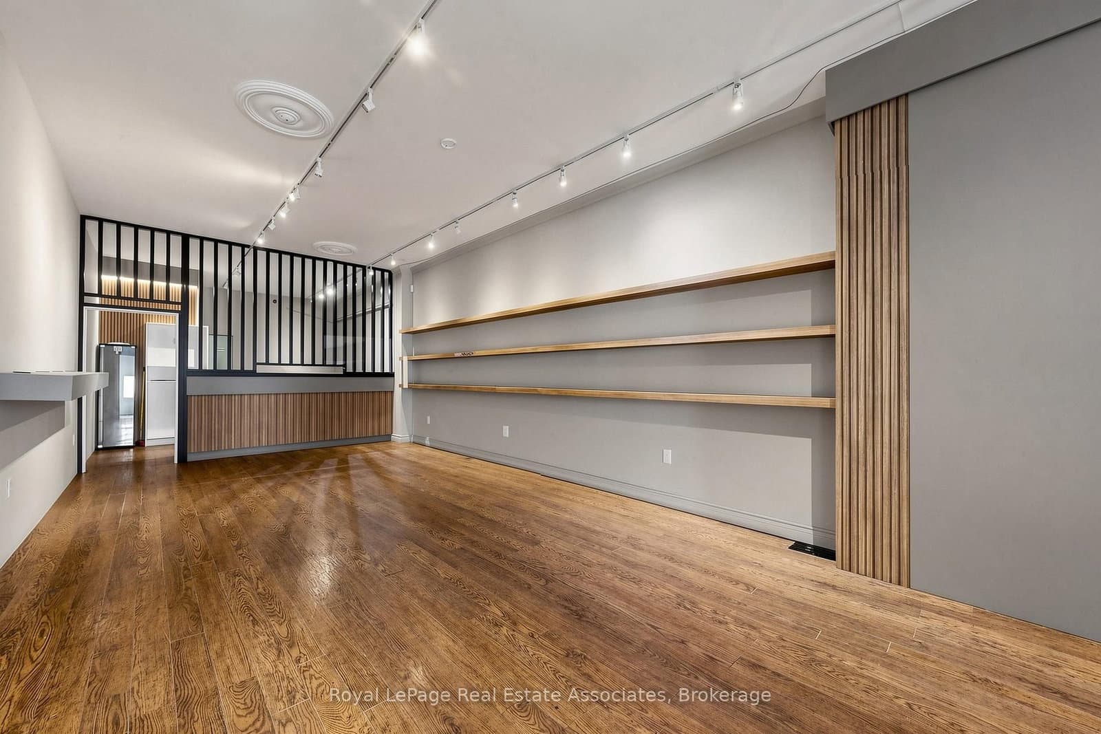 644 Queen Street W thumbnail 17