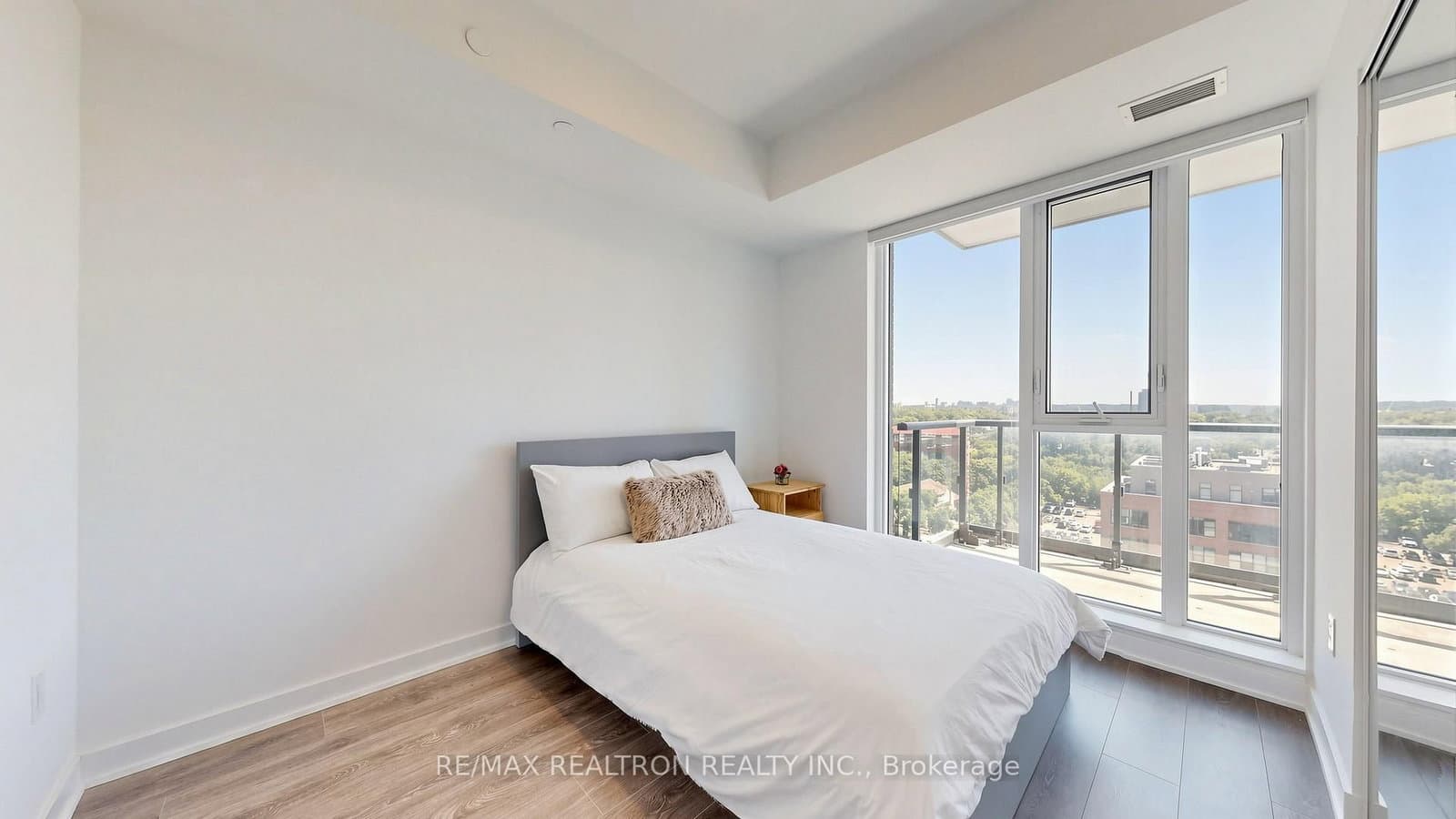 130 River Street, Unit 901 thumbnail 14