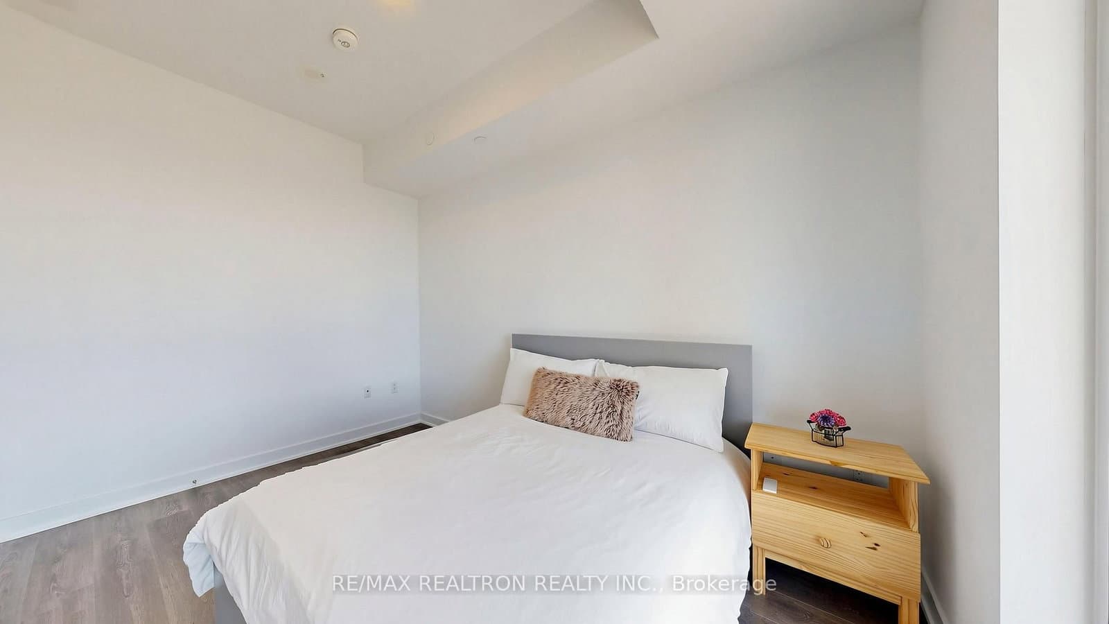130 River Street, Unit 901 thumbnail 15