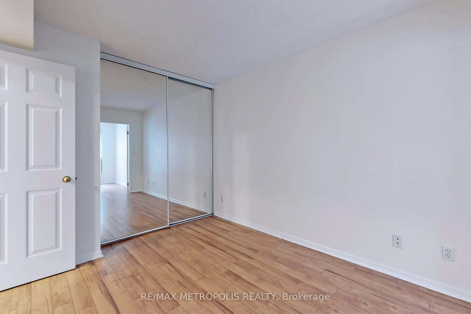 7 Carlton Street, Unit 708 thumbnail 19