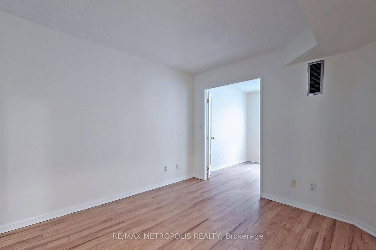7 Carlton Street, Unit 708 thumbnail 20