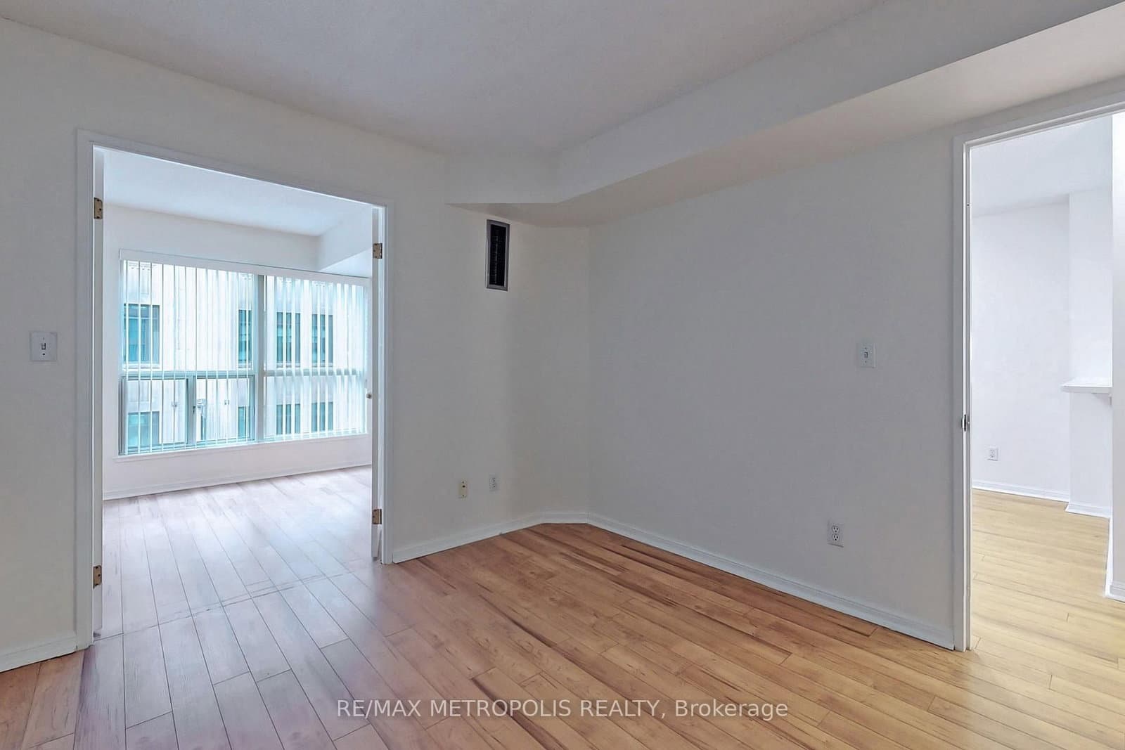 7 Carlton Street, Unit 708 thumbnail 21