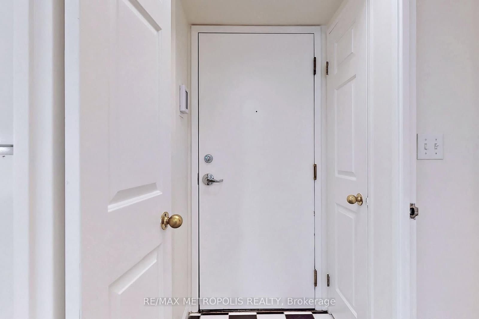 7 Carlton Street, Unit 708 thumbnail 22