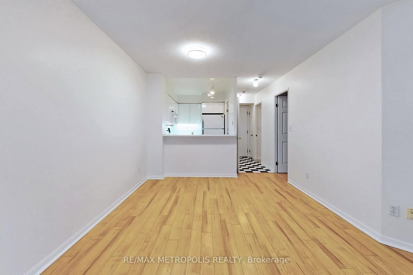 7 Carlton Street, Unit 708 thumbnail 9