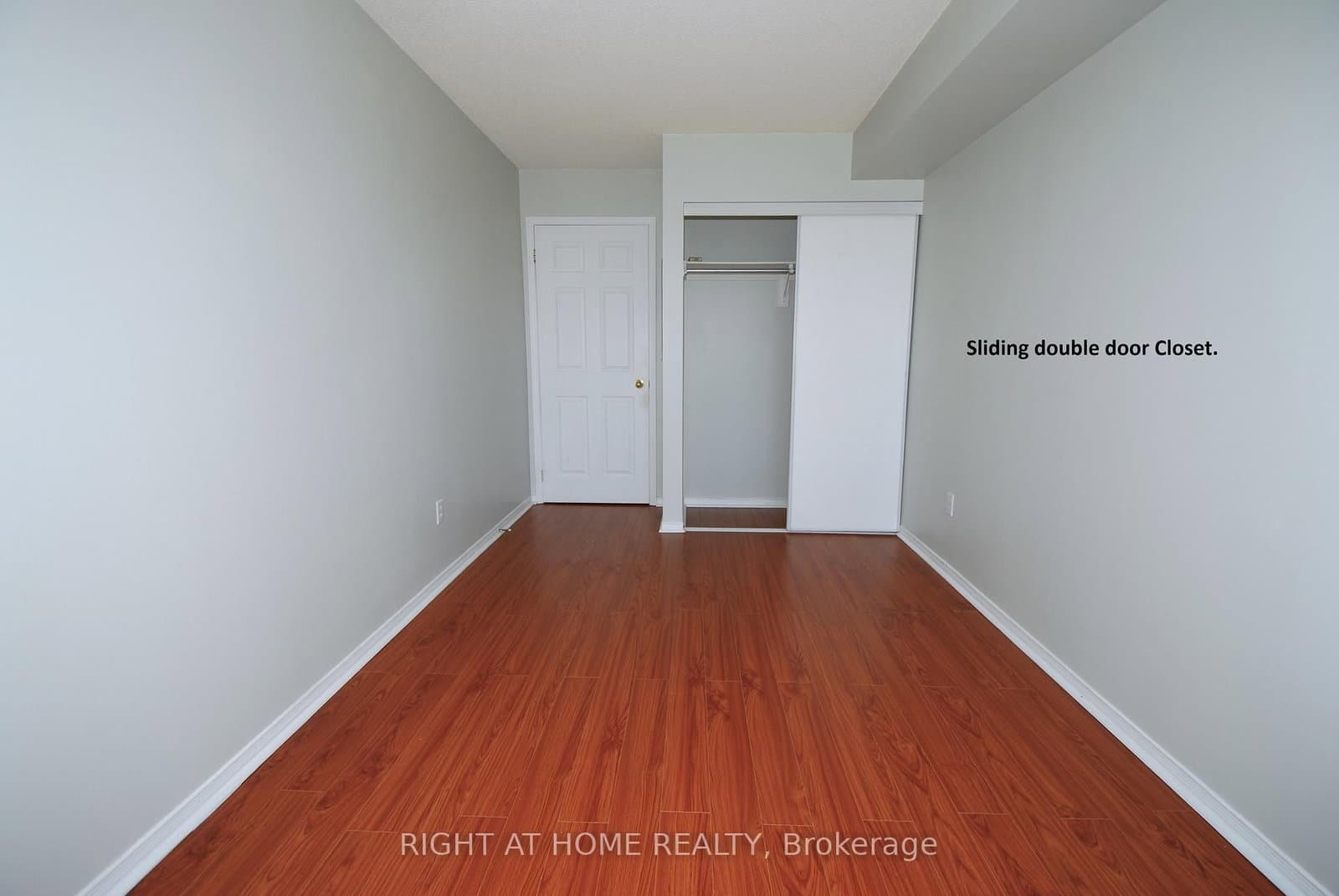 39 Pemberton Avenue, Unit 1009 thumbnail 17