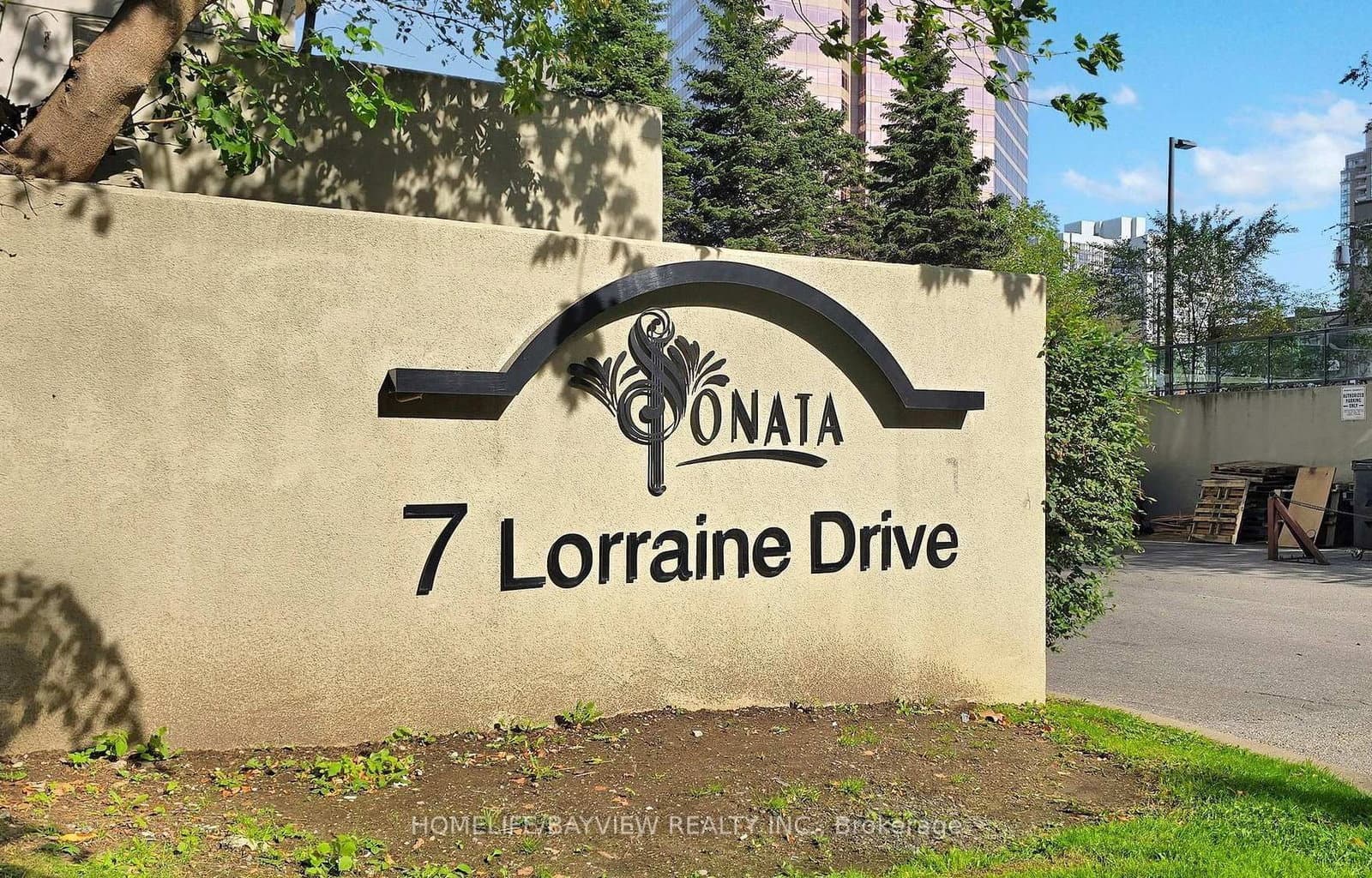 7 Lorraine Drive, Unit 1816 thumbnail 21