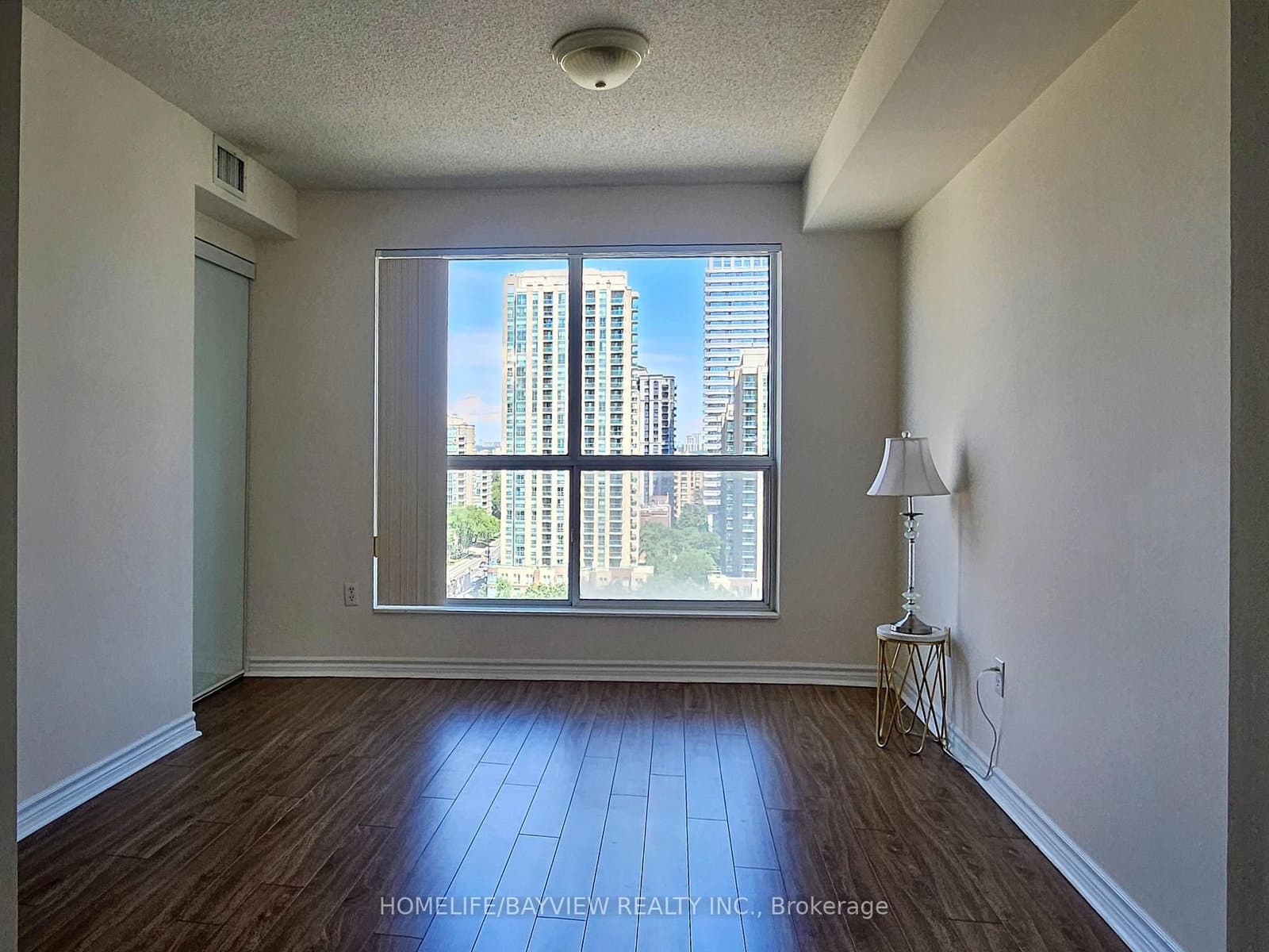 7 Lorraine Drive, Unit 1816 thumbnail 6