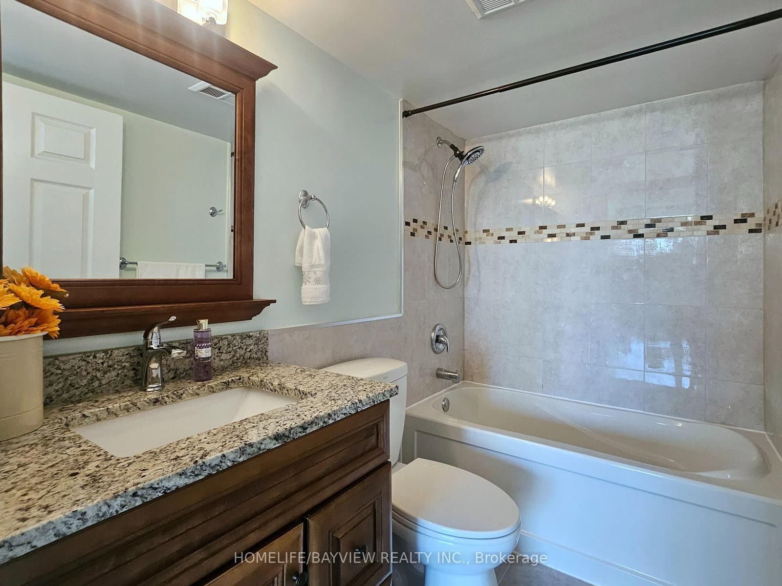 7 Lorraine Drive, Unit 1816 thumbnail 8