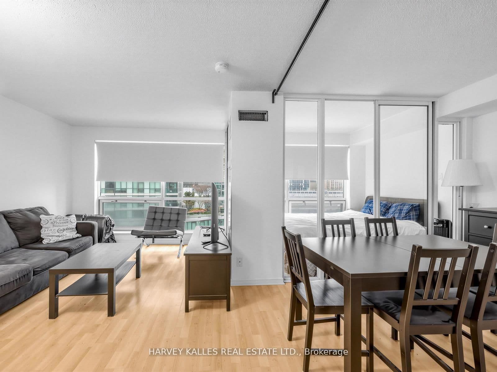 10 Yonge Street, Unit 705 thumbnail 11