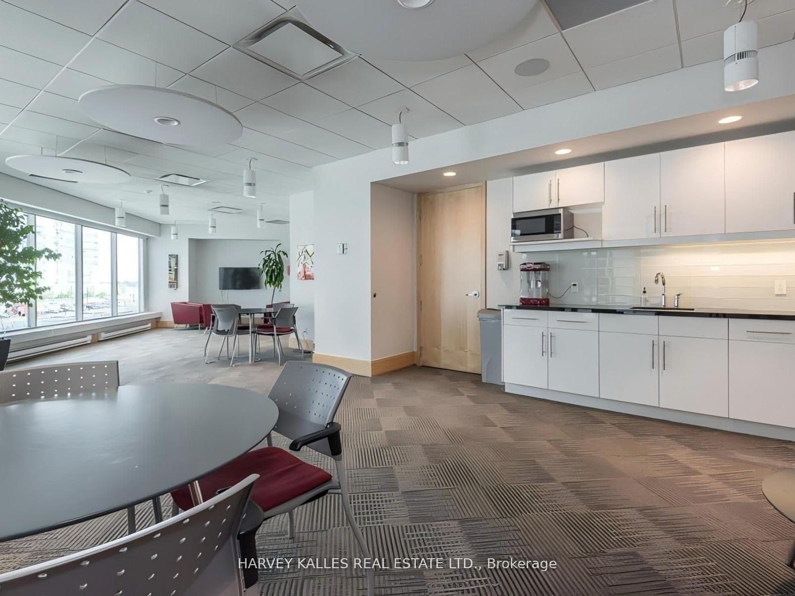 10 Yonge Street, Unit 705 thumbnail 37