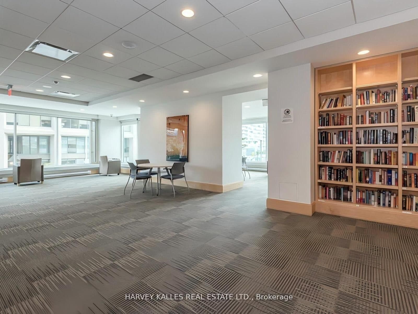 10 Yonge Street, Unit 705 thumbnail 40