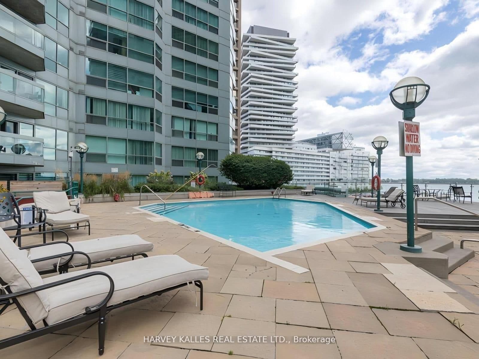 10 Yonge Street, Unit 705 thumbnail 41