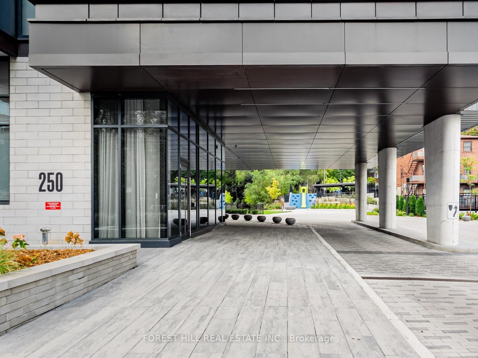 250 Lawrence Avenue W, Unit 703 thumbnail 18
