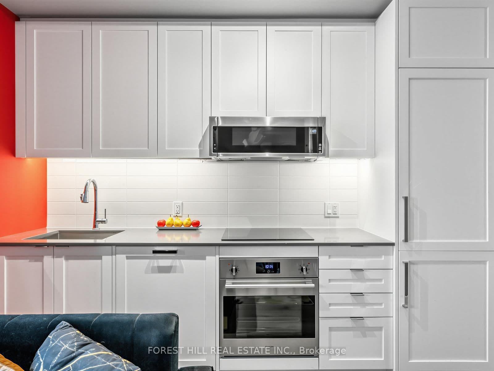 250 Lawrence Avenue W, Unit 703 thumbnail 2