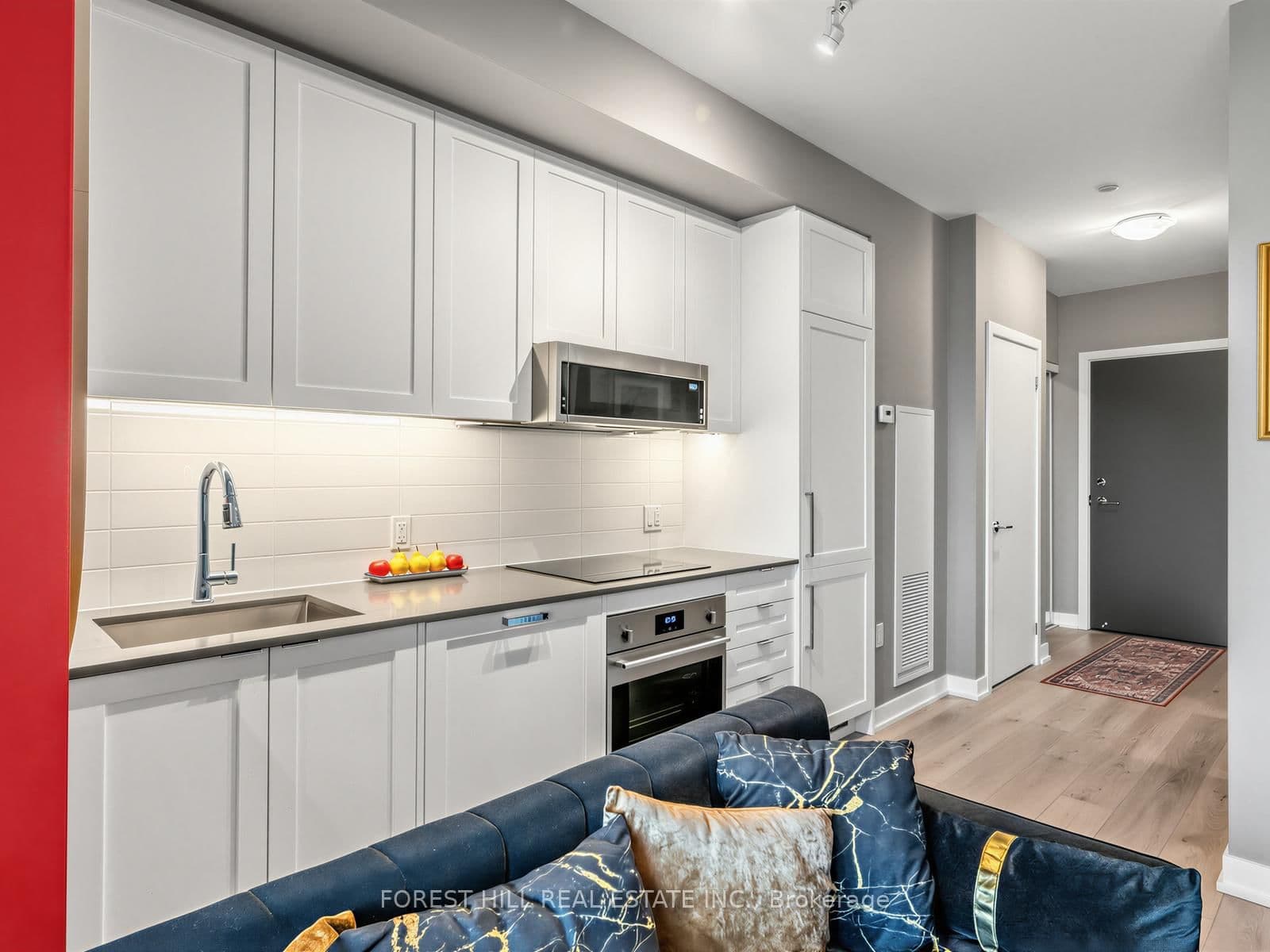 250 Lawrence Avenue W, Unit 703 thumbnail 3