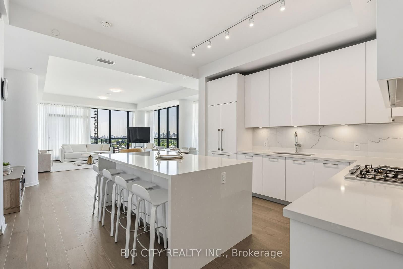 33 Frederick Todd Way, Unit 2002 thumbnail 21
