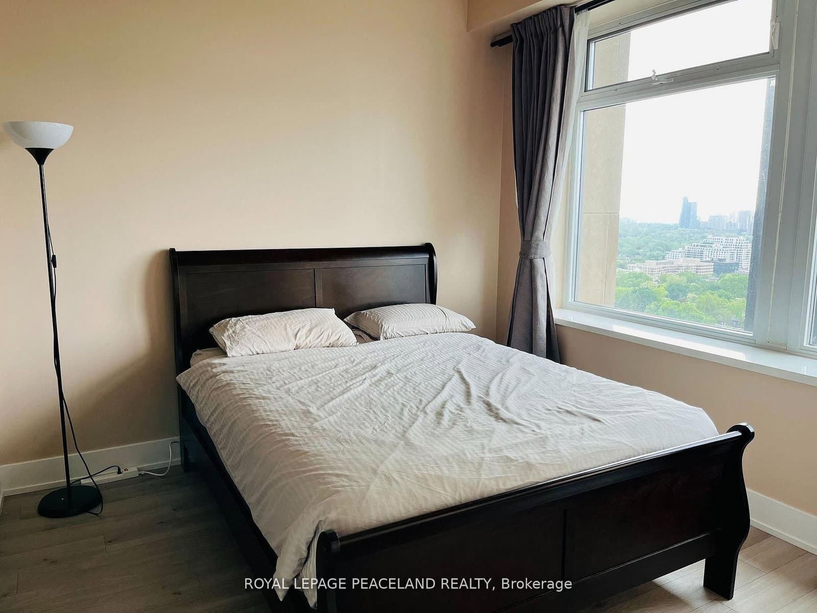 111 St. Clair Avenue W, Unit 1607 thumbnail 14