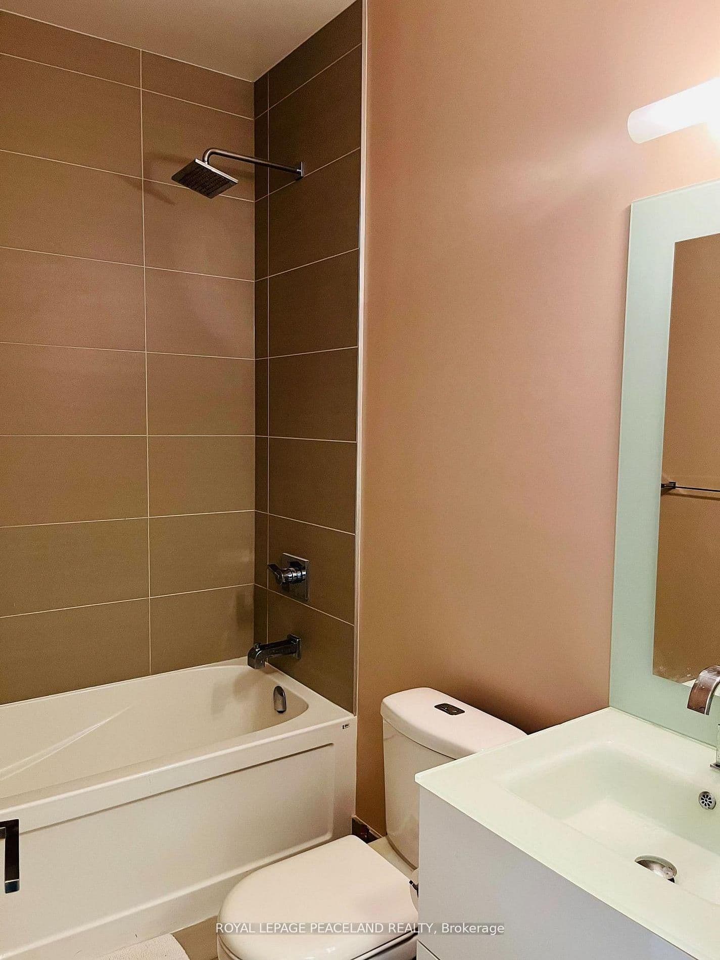 111 St. Clair Avenue W, Unit 1607 thumbnail 17