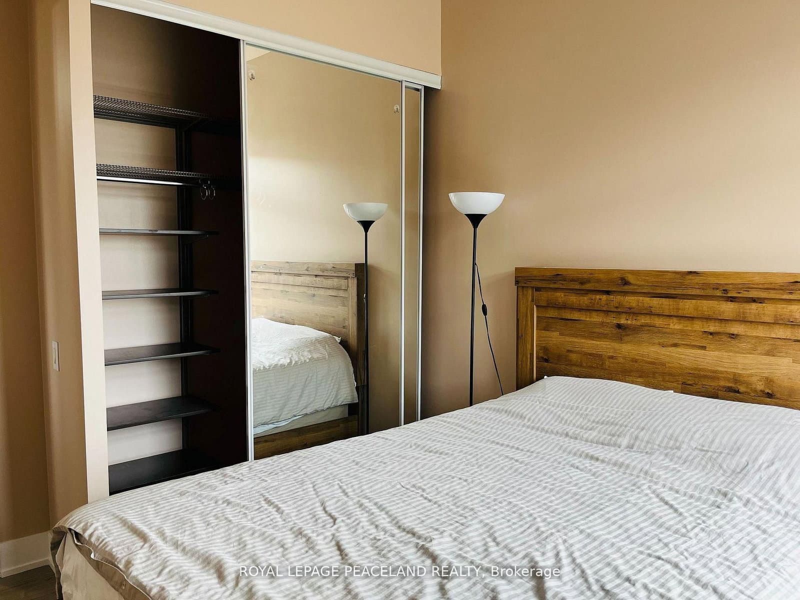 111 St. Clair Avenue W, Unit 1607 thumbnail 18