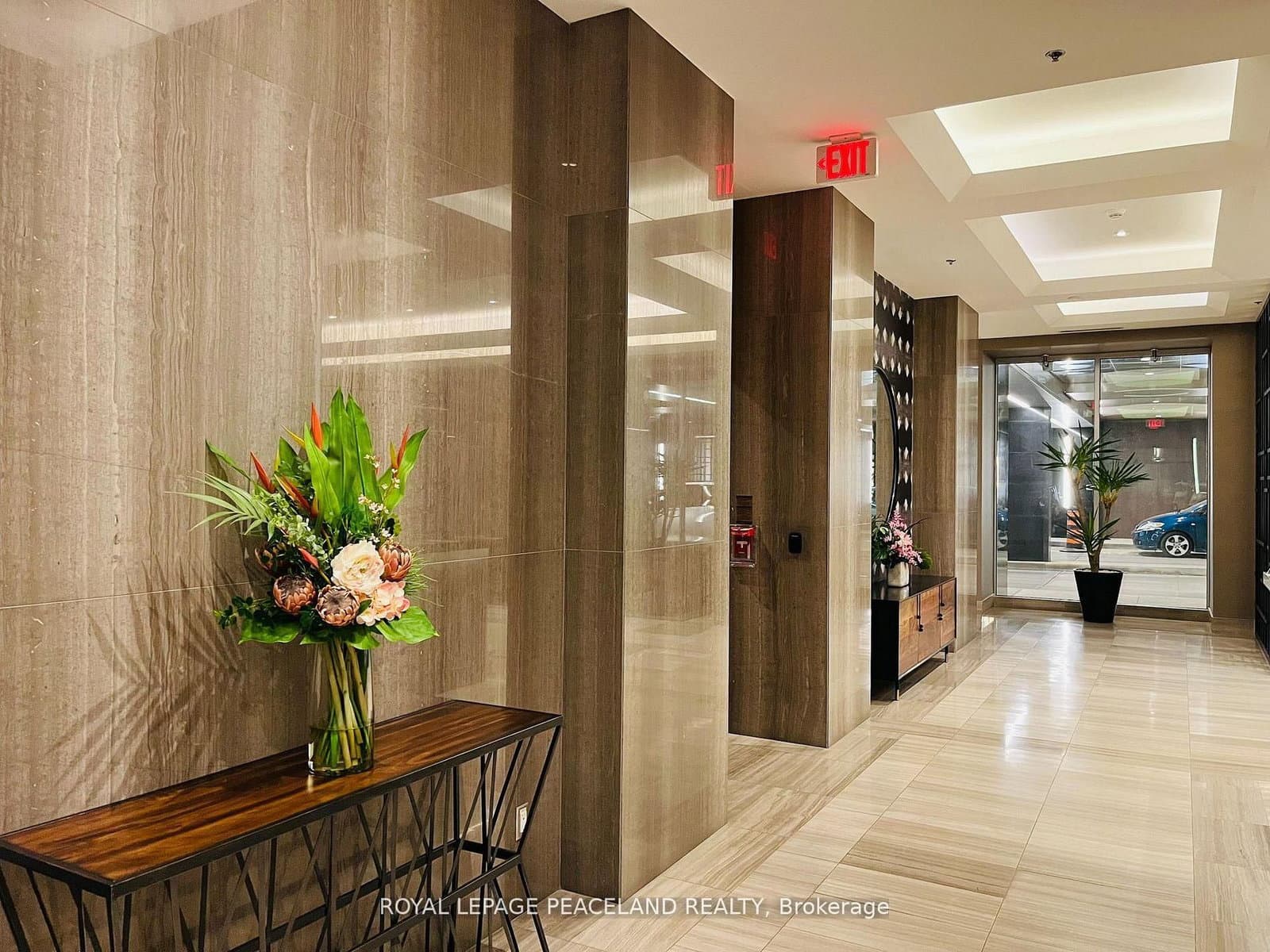 111 St. Clair Avenue W, Unit 1607 thumbnail 3
