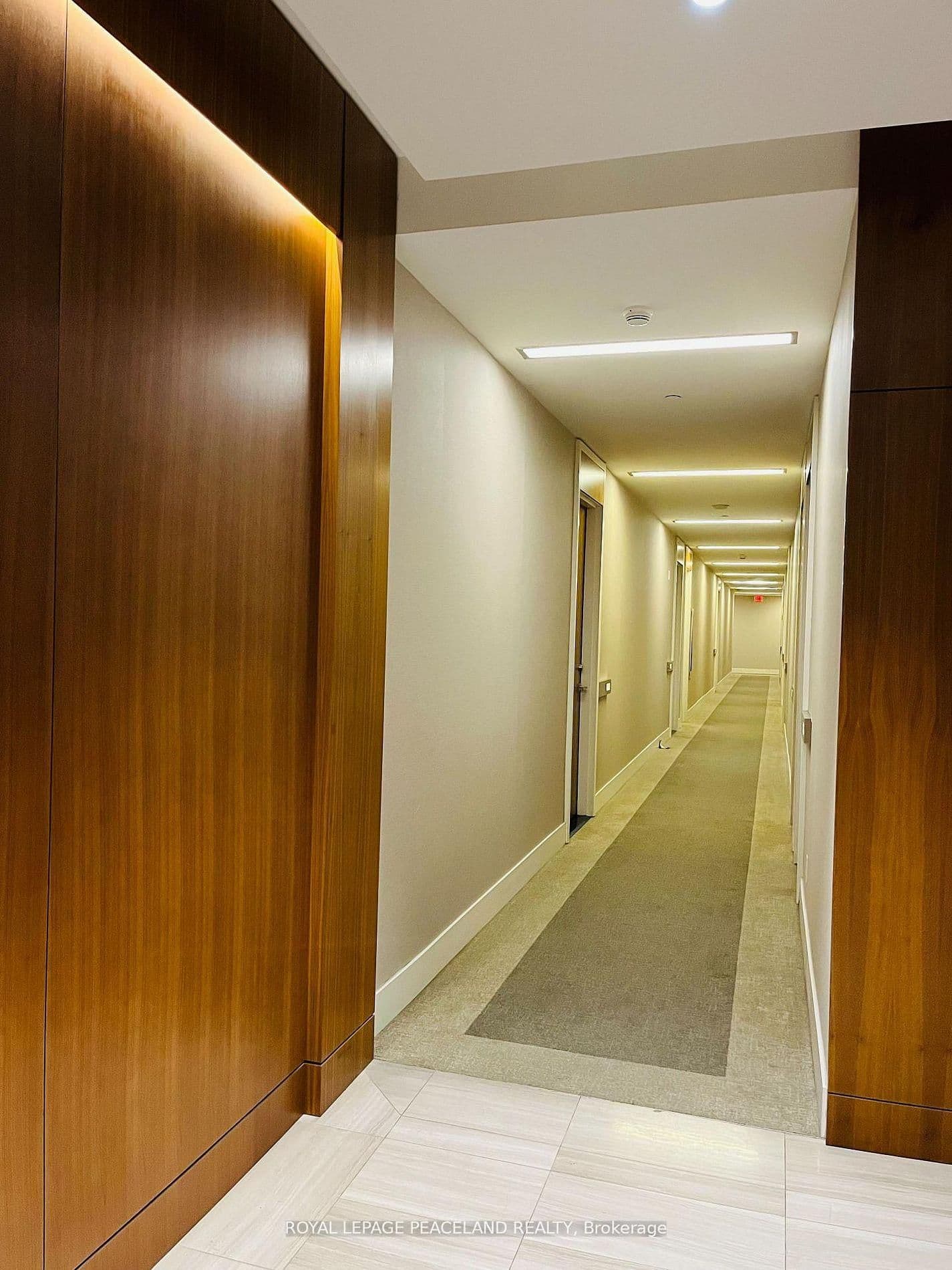 111 St. Clair Avenue W, Unit 1607 thumbnail 5