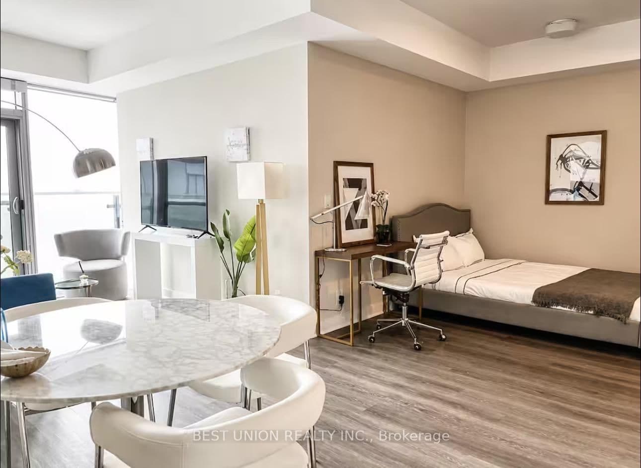 14 York Street, Unit 5706 thumbnail 10