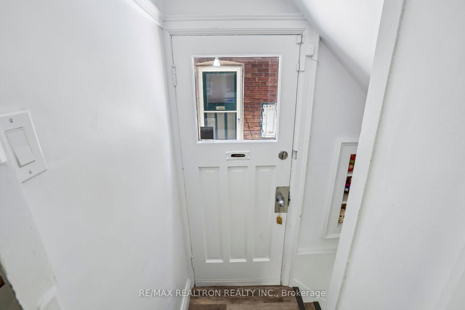 707 Hillsdale Avenue E thumbnail 34
