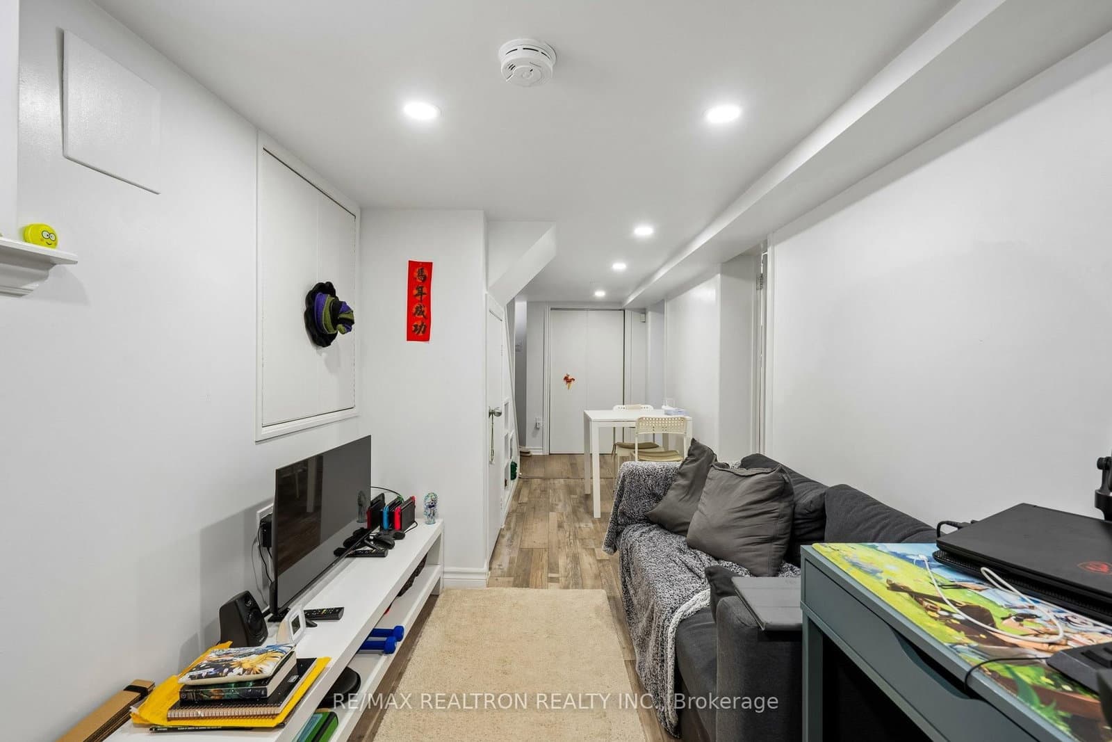 707 Hillsdale Avenue E thumbnail 37