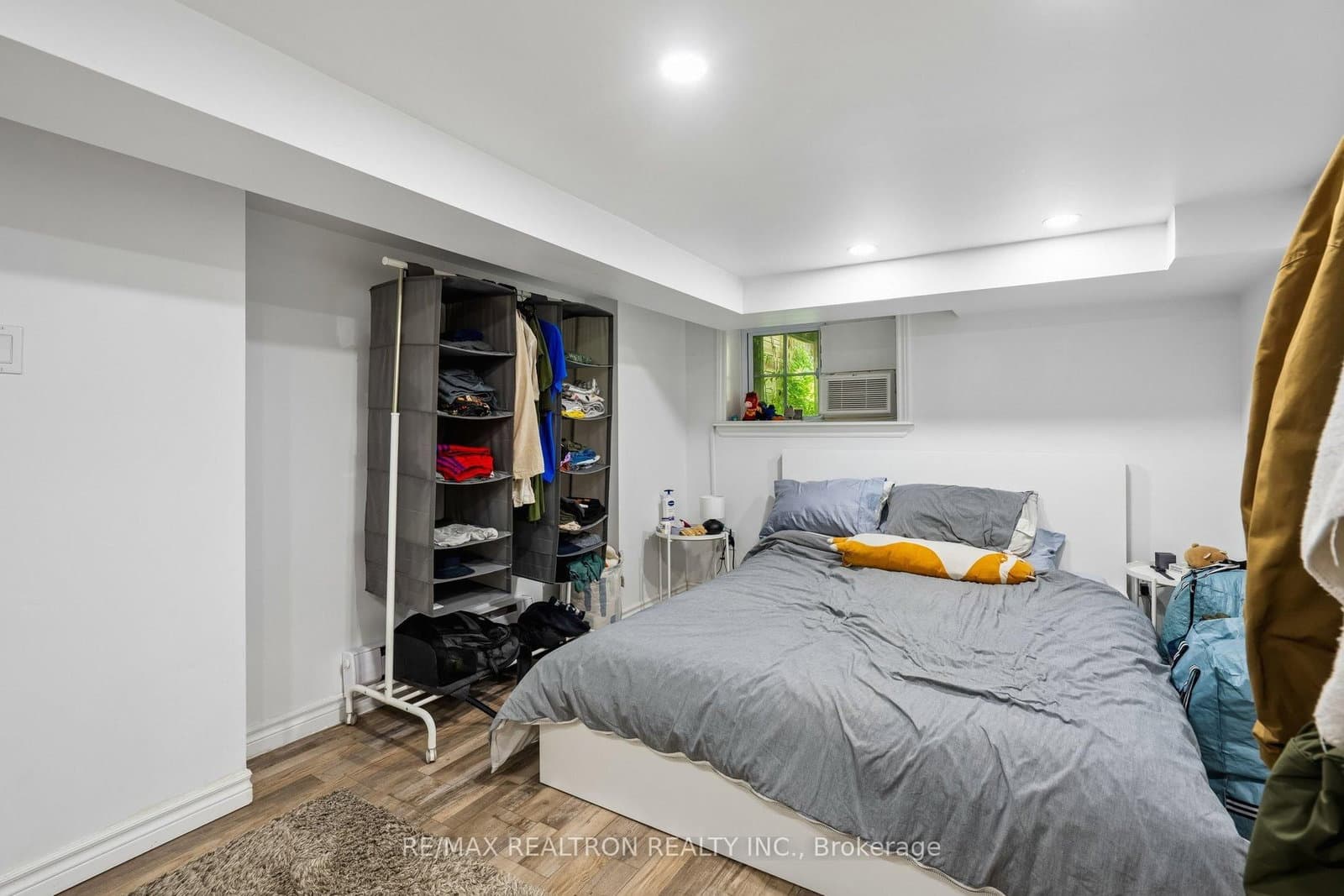 707 Hillsdale Avenue E thumbnail 39
