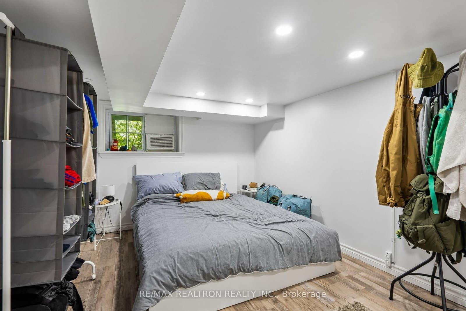 707 Hillsdale Avenue E thumbnail 41