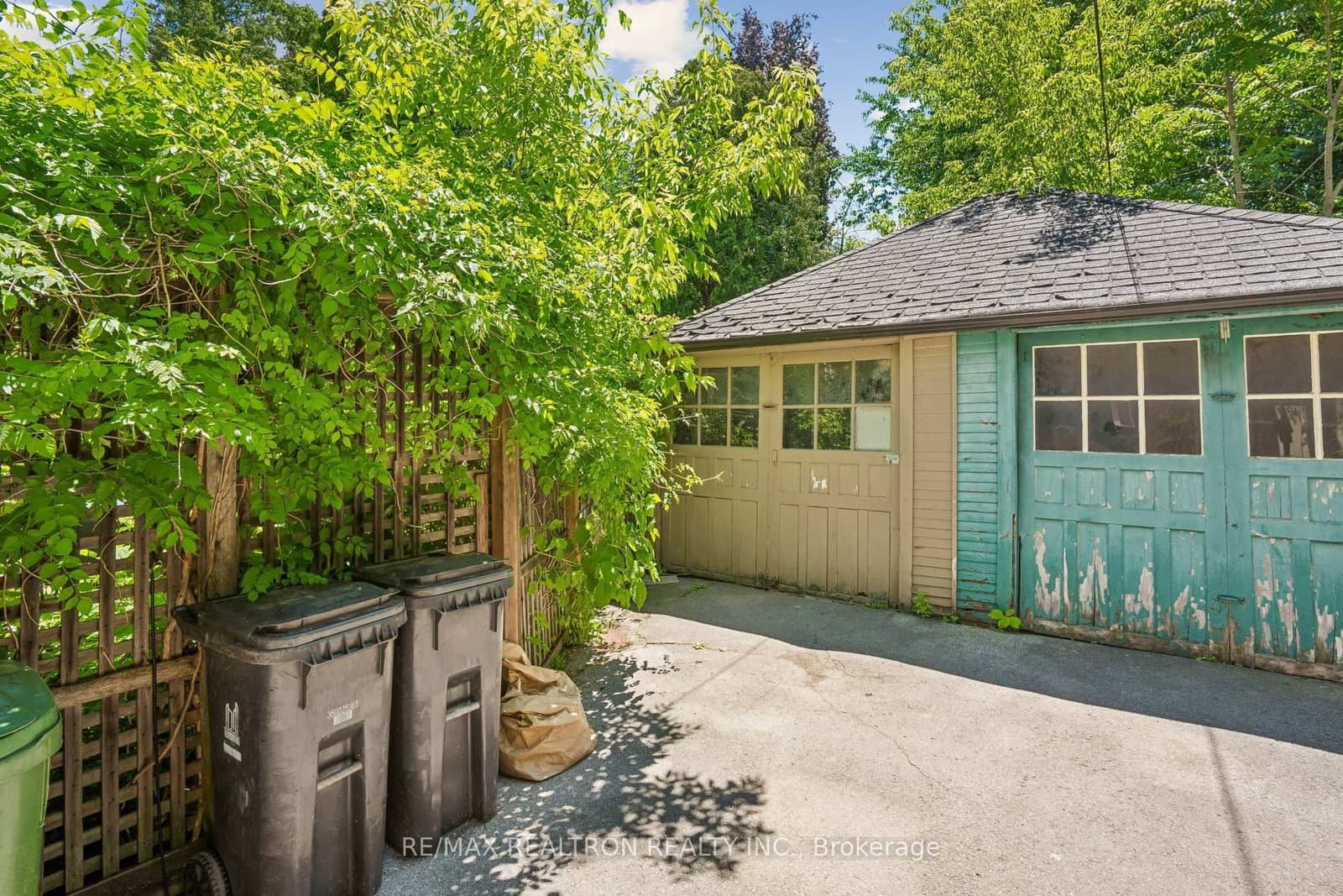 707 Hillsdale Avenue E thumbnail 46