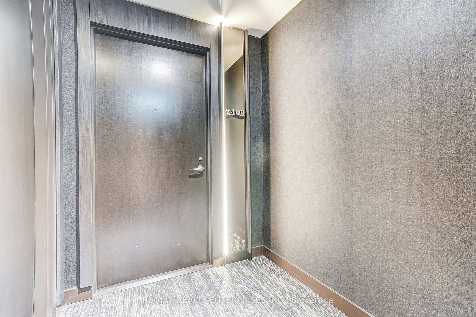 11 Yorkville Avenue, Unit 2409 thumbnail 29