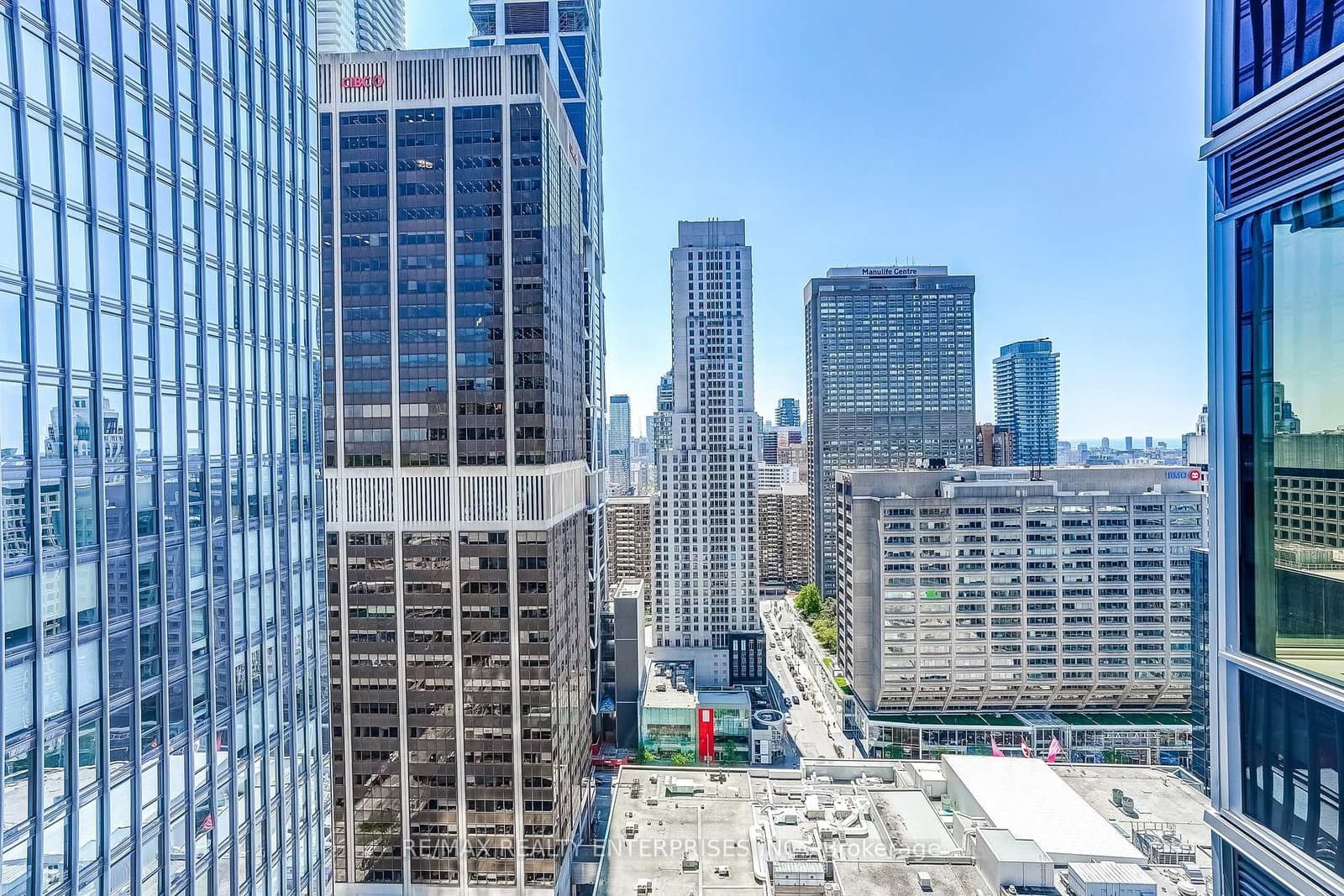 11 Yorkville Avenue, Unit 2409 thumbnail 32