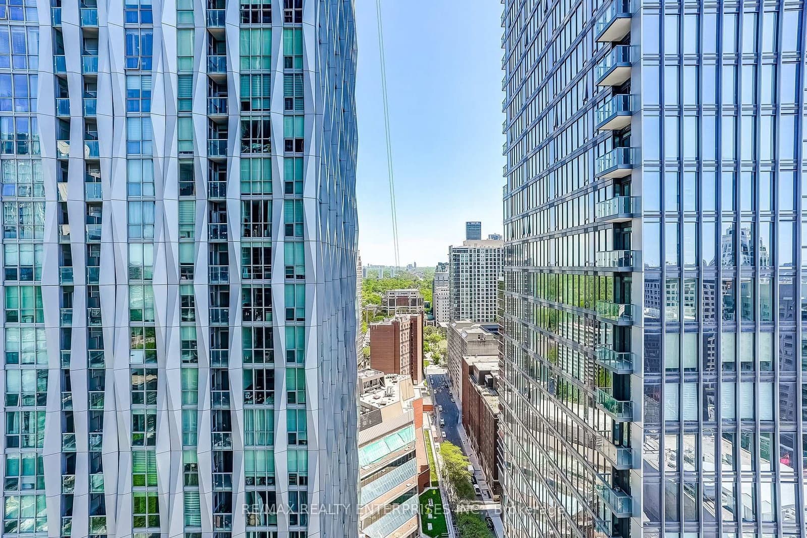11 Yorkville Avenue, Unit 2409 thumbnail 34
